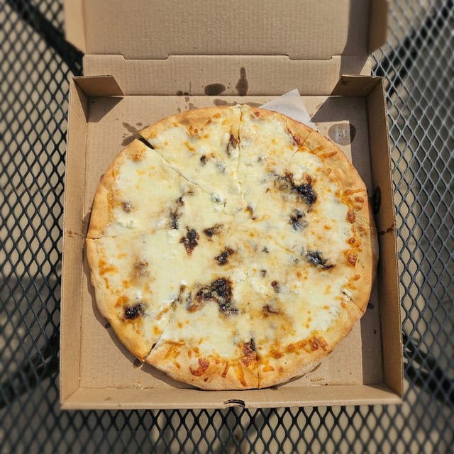 16" NYC WHITE PIZZA.